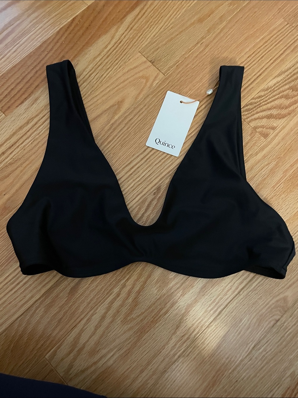 NWT Quince Black Scoop V-Neck Bikini Top